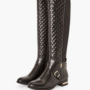 🖤 Knee high black boots 🖤